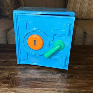 Ryan’s World Super Surprise Safe Children’s Toy Plastic Safe Vault No Key